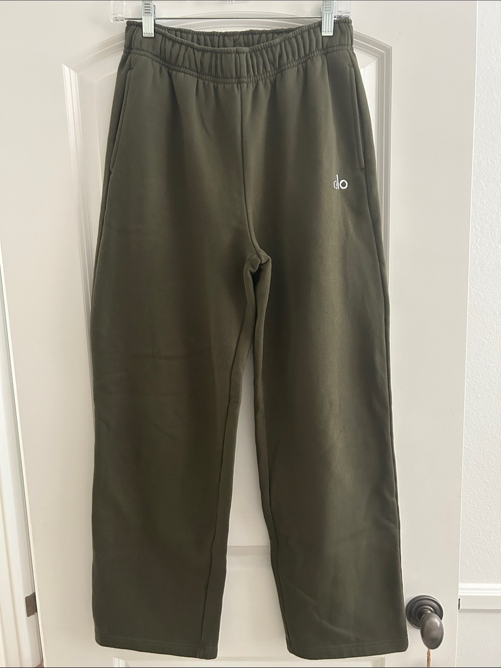 Alo Olive Green Accolade Sweatpants